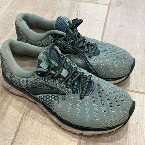 Brooks sea foam green running shoes